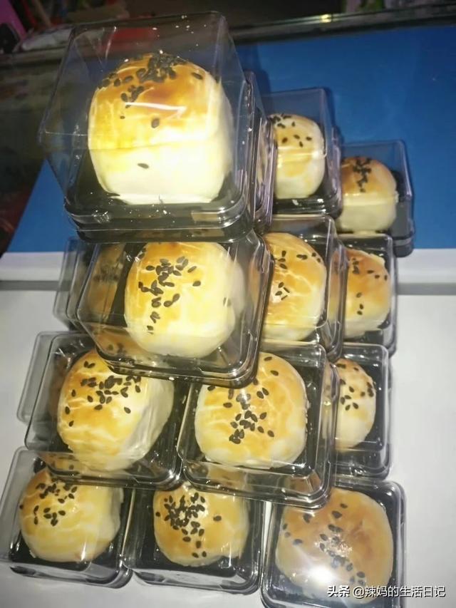 鸡蛋酥的制作方法视频
:蛋黄酥里的蛋黄是鸡蛋黄吗？怎么做好吃？  第4张