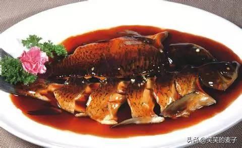 西湖醋鱼正宗做法视频
:西湖醋鱼怎么好吃，什么调味品更正宗？  第2张