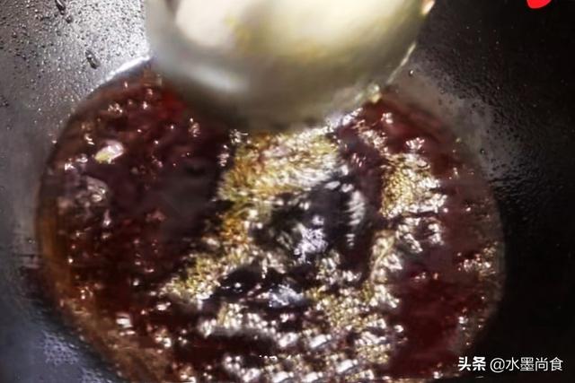 东北酱大骨头的正宗做法视频
:酱棒骨怎么做？  第11张