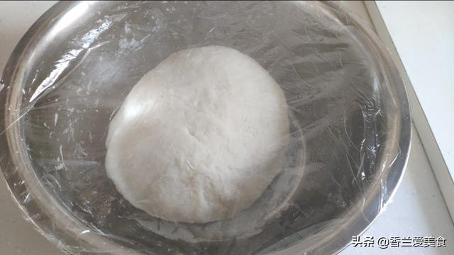 葱花饼的做法视频
:葱花饼怎样做好吃？  第2张