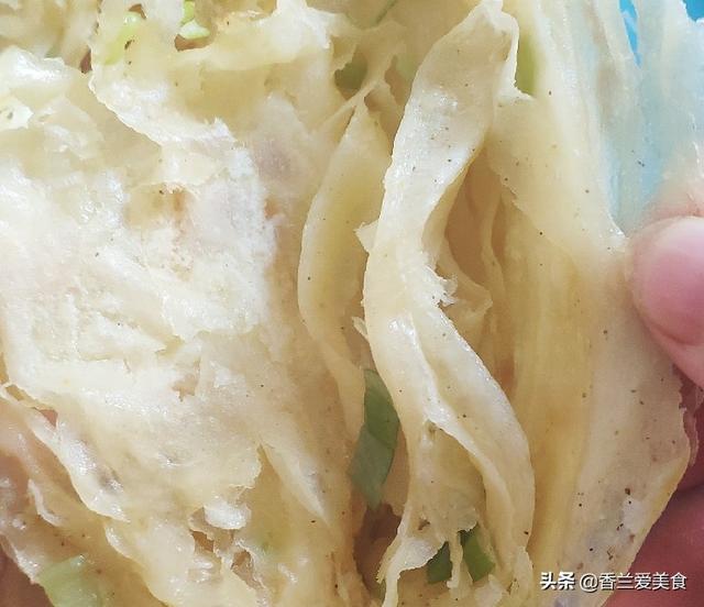 葱花饼的做法视频
:葱花饼怎样做好吃？  第9张