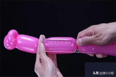 气球玫瑰花的做法视频
:气球玫瑰花造型教程？  第6张