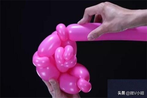 气球玫瑰花的做法视频
:气球玫瑰花造型教程？  第22张