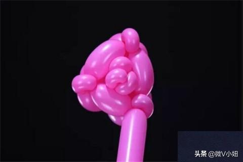 气球玫瑰花的做法视频
:气球玫瑰花造型教程？  第25张