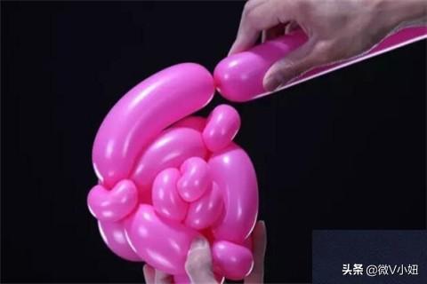 气球玫瑰花的做法视频
:气球玫瑰花造型教程？  第26张