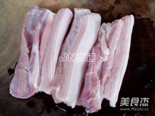 红烧肉正确做法视频
:红烧肉最基本做法是什么？  第1张