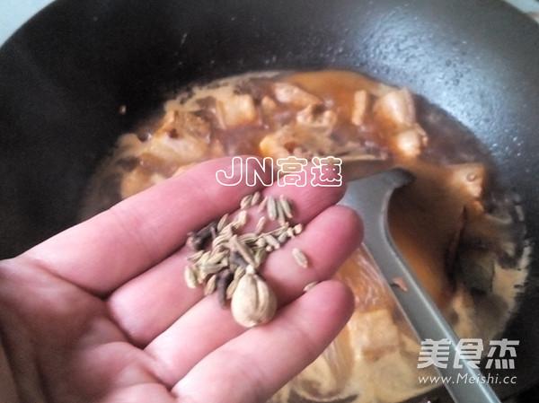 红烧肉正确做法视频
:红烧肉最基本做法是什么？  第10张