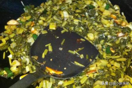 炒酸菜的做法视频
:家常炒酸菜怎么做？  第7张