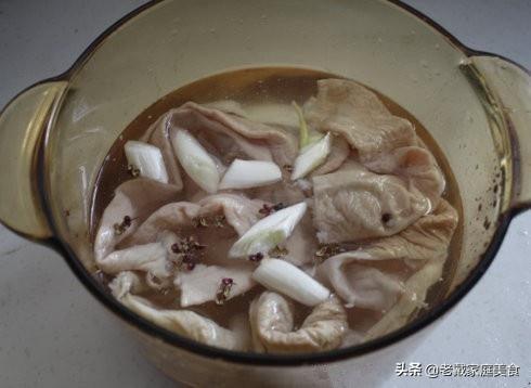 大肠锅仔做法视频
:肥肠锅仔饭店的做法？  第4张