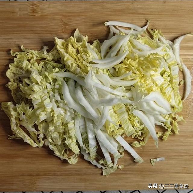 干烧娃娃菜的做法视频
:给你一颗娃娃菜，你打算做个什么菜呢？  第4张