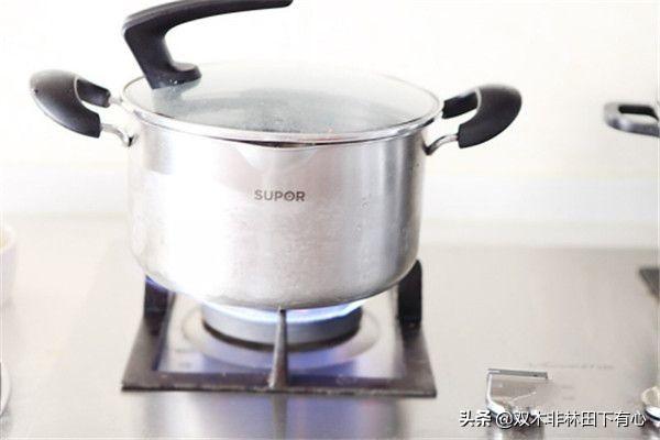 冰杨梅的做法视频
:冰镇杨梅汤做法？  第5张