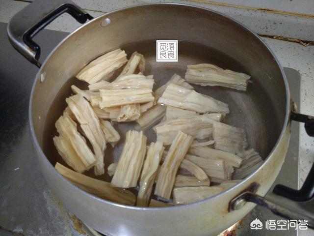 烧腐竹的做法视频
:烧腐竹怎么做最好吃？  第2张