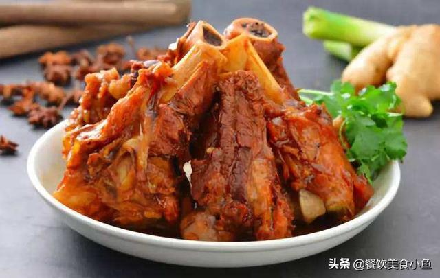 东北酱大骨的正宗做法视频
:酱大骨头怎么做？  第3张