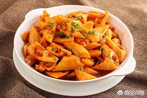 春笋的做法视频
:人间四月春笋鲜，春笋怎么做更好吃？  第8张