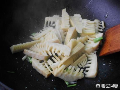 春笋的做法视频
:人间四月春笋鲜，春笋怎么做更好吃？  第9张