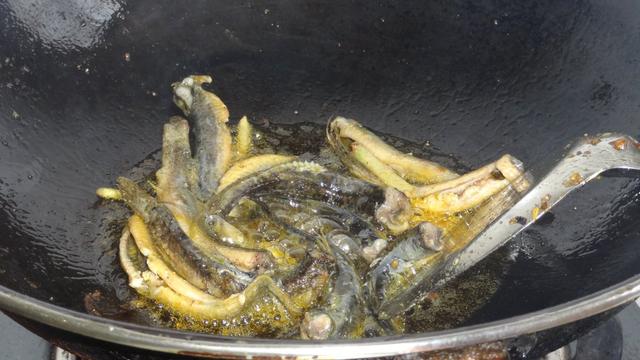 泥鳅的做法视频
:泥鳅怎么做才好吃？  第35张