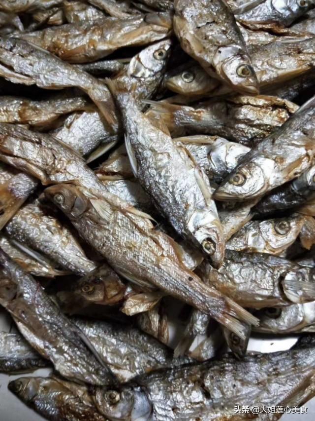 小鱼的做法视频
:小鱼干怎么做才好吃？  第1张