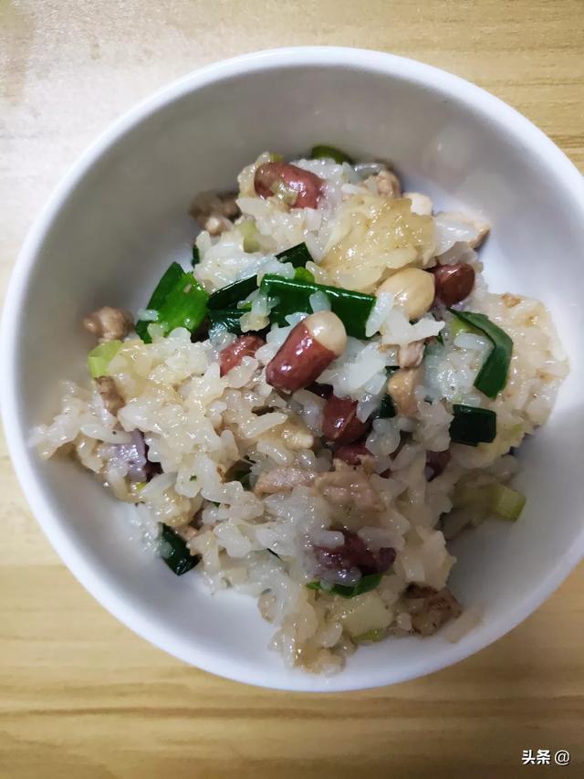 生炒糯米饭的正宗做法视频
:湖南糯米饭怎么做？  第2张