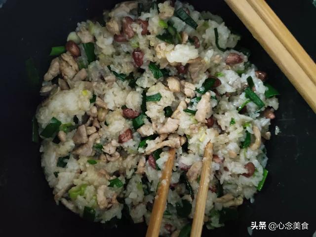 生炒糯米饭的正宗做法视频
:湖南糯米饭怎么做？  第3张