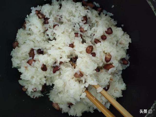 生炒糯米饭的正宗做法视频
:湖南糯米饭怎么做？  第6张