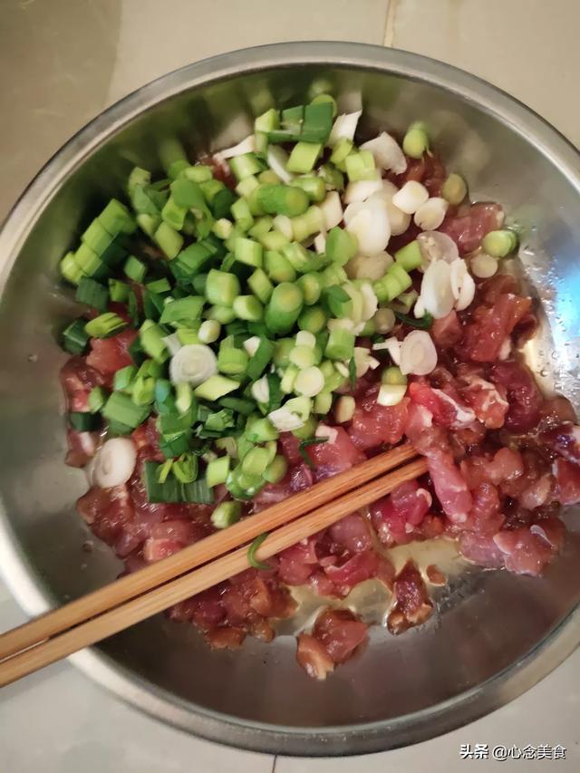 生炒糯米饭的正宗做法视频
:湖南糯米饭怎么做？  第8张