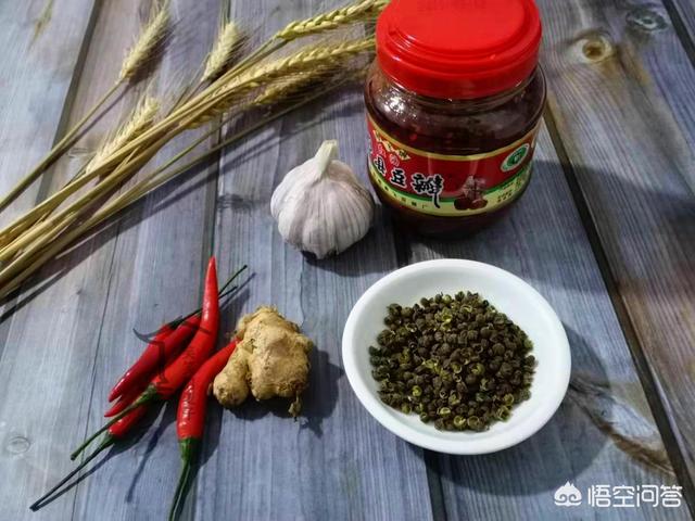 水煮肉片做法视频
:水煮肉片怎么做好吃？不太能吃辣，有没有不太辣但又很好吃的做法？  第2张