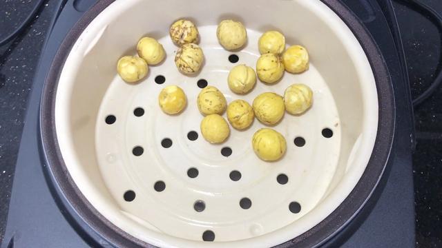 冰板栗的做法视频
:冷冻板栗仁怎么做好吃？  第1张