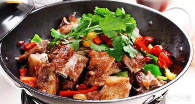 干锅排骨做法视频教程
:干锅排骨怎么做好吃？  第3张