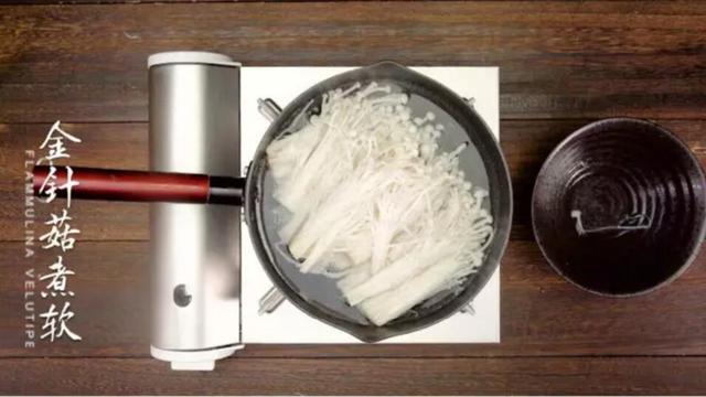 的做法视频
:金针菇都有哪些美味的做法？  第6张