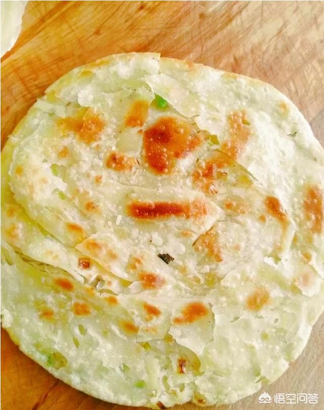 甘肃千层饼的做法视频
:千层饼用热水和面好，还是用冷水好？怎样做更好吃？  第3张