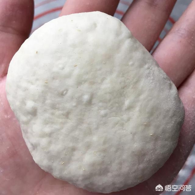 老北京芝麻烧饼的做法视频
:老北京芝麻烧饼怎么做？  第5张