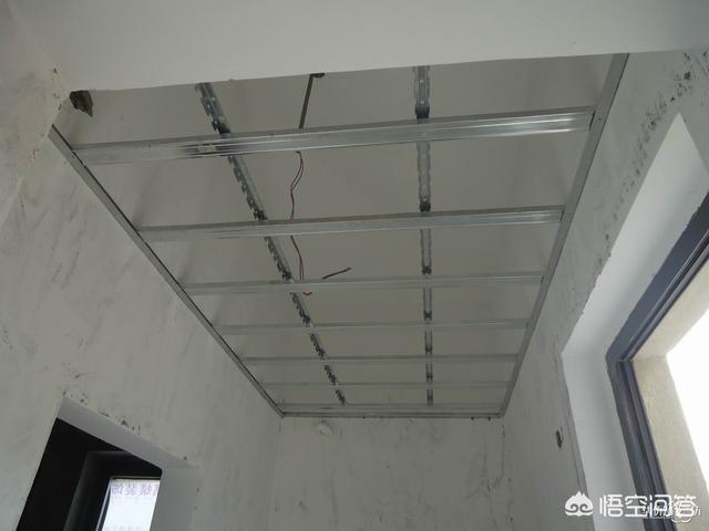 木工吊顶做法视频教程
:室内设计木工吊顶的细节流程是怎样的？  第2张