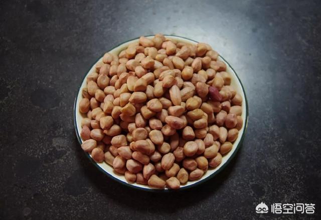 脆皮花生做法视频教程
:脆皮芝麻花生要怎么做？  第1张