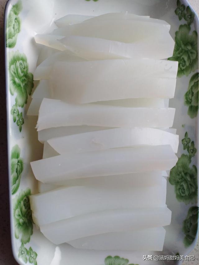 贵州冰粉的做法视频
:凉粉是怎么做出来的？  第1张
