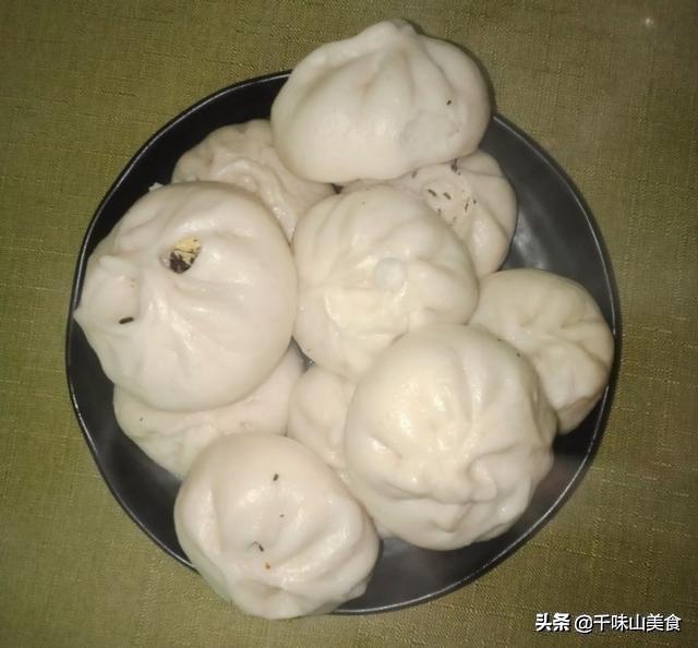 包子的做法视频教程
:在家发面都要好几个小时，包子铺都是怎么做的？  第1张