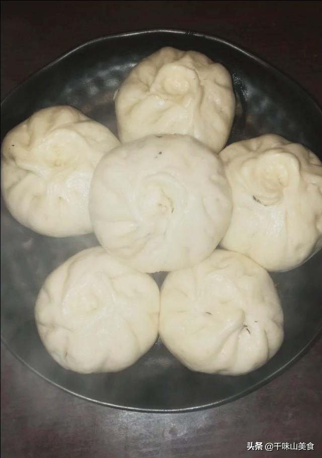 包子的做法视频教程
:在家发面都要好几个小时，包子铺都是怎么做的？  第4张