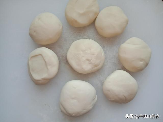 包子的做法视频教程
:在家发面都要好几个小时，包子铺都是怎么做的？  第7张