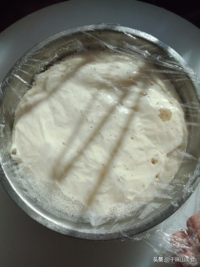 包子的做法视频教程
:在家发面都要好几个小时，包子铺都是怎么做的？  第9张