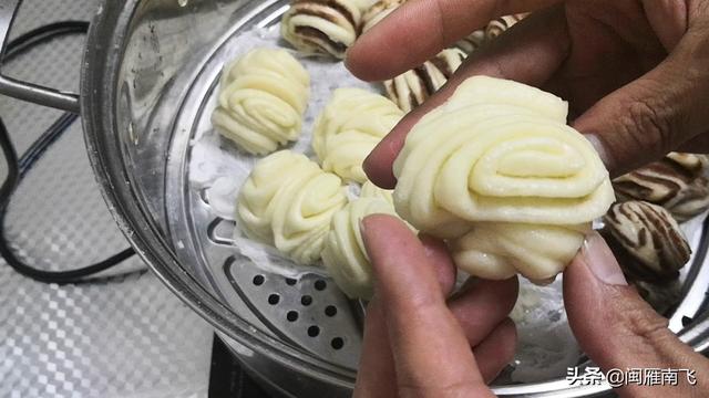 花卷的做法视频如何捏
:做花卷有哪几种方法？  第7张