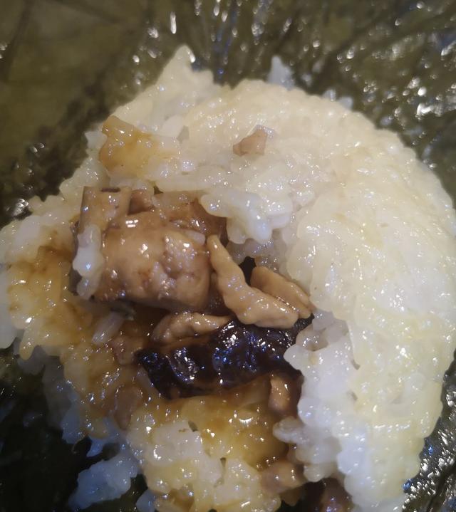 糯米鸡做法视频
:广式糯米鸡是怎么做的？有多好吃？  第2张