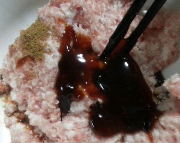 东北肉饼的做法视频
:东北的馅饼怎么做？特点是薄，劲道，一咬掉渣那种，不是脆的那种？  第6张