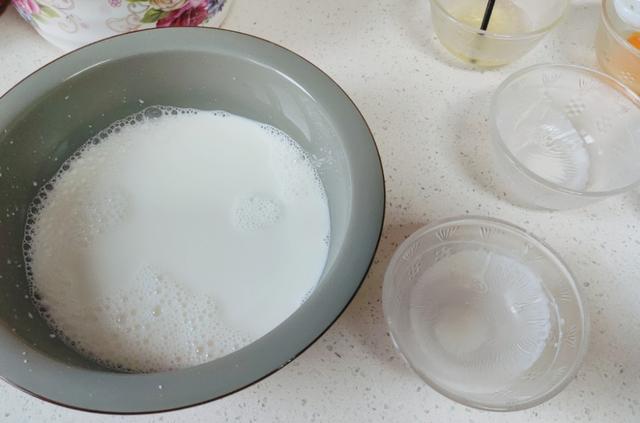 双皮奶做法视频教学
:顺德双皮奶怎么做？  第5张