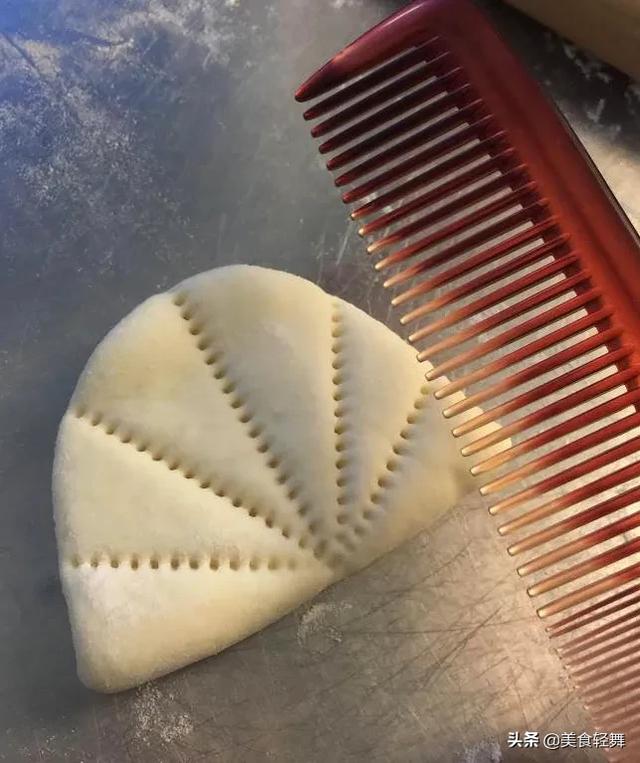 布袋饼的做法视频
:粉蒸肉夹饼的饼怎么做？  第3张