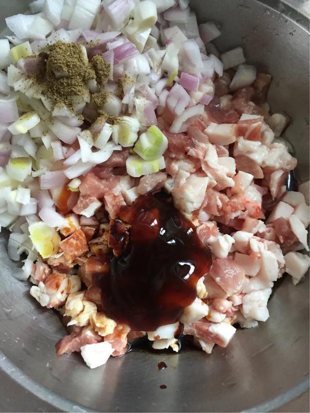 包子的做法 视频
:怎么蒸包子好吃呢？  第5张