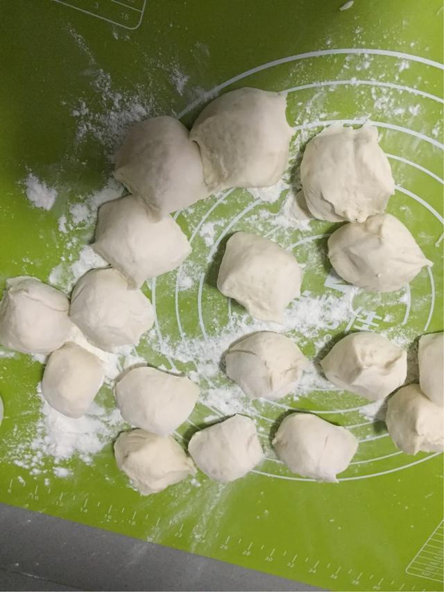 包子的做法 视频
:怎么蒸包子好吃呢？  第7张