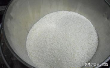 广式布拉肠粉的做法视频
:布拉肠粉透明皮怎么做的？  第1张