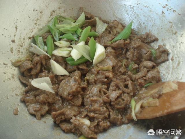 葱爆羊肉的做法视频
:葱爆羊肉怎么做才好吃？  第8张