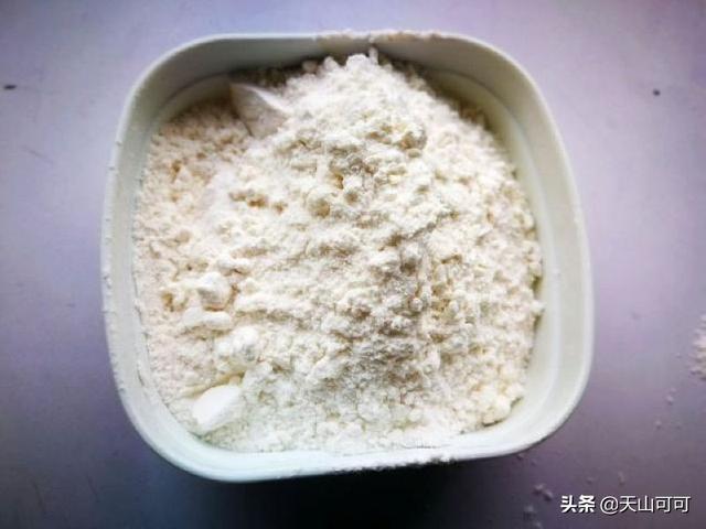 咕噜肉的正宗做法视频
:咕噜肉用什么粉炸比较脆？  第2张