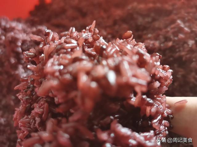木桶蒸饭的做法视频
:木桶蒸的糯米饭的配方？  第8张