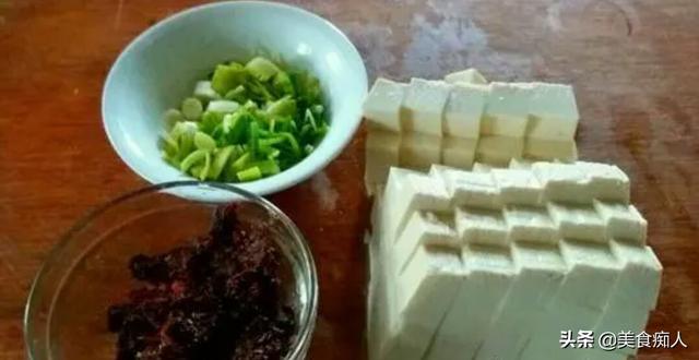 麻辣豆腐的正宗的做法视频
:麻辣豆腐怎么做？花椒粉什么时候放好？  第2张